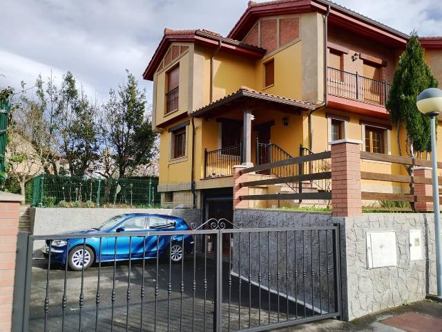 Casa chalet en Venta en Pedroso