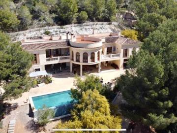 Casa chalet en Venta en Peguera