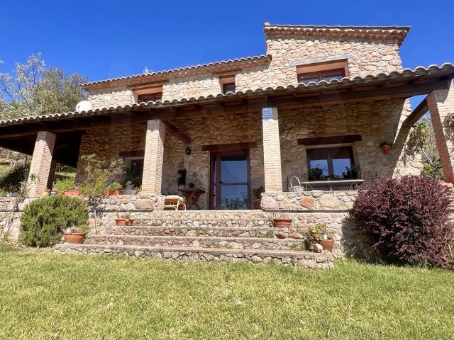 Casa chalet en Venta en Perales del Puerto