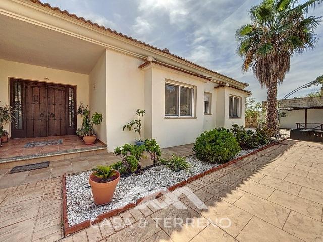 Casa chalet en Venta en Periana