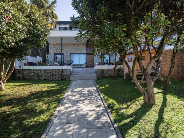 Casa chalet en Venta en Perillo