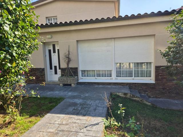 Casa chalet en Venta en Perillo