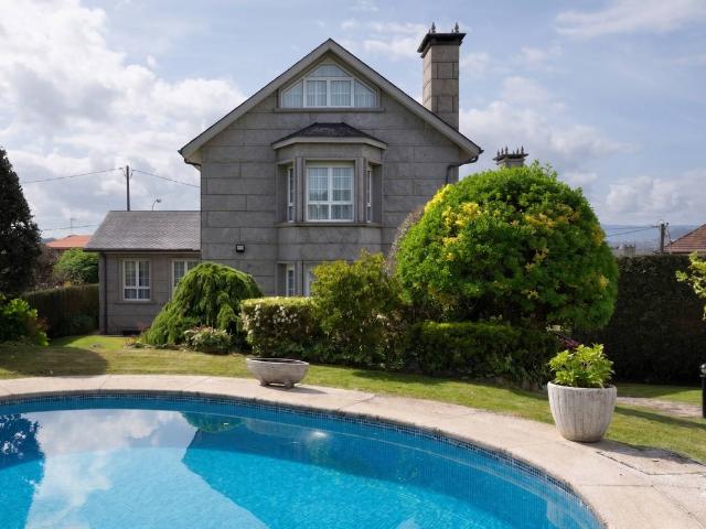 Casa chalet en Venta en Perillo