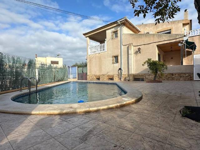 Casa chalet en Venta en Perín