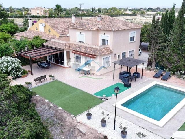 Casa chalet en Venta en Perleta Maitino