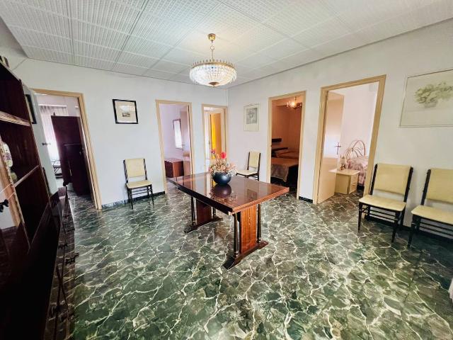 Casa chalet en Venta en Petrer