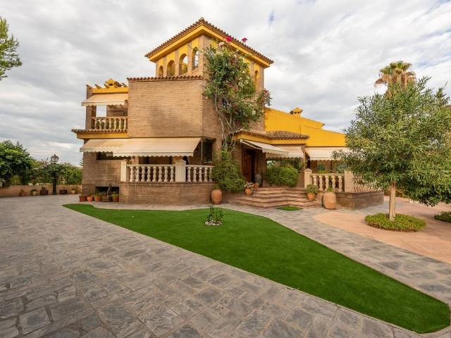 Casa chalet en Venta en Petrer