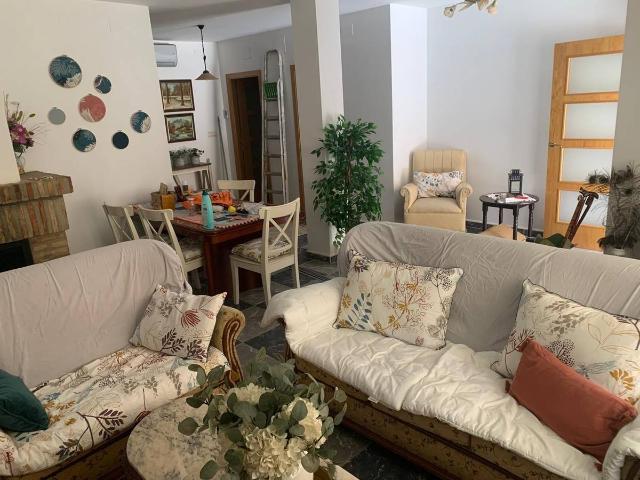 Casa chalet en Venta en Pétrola