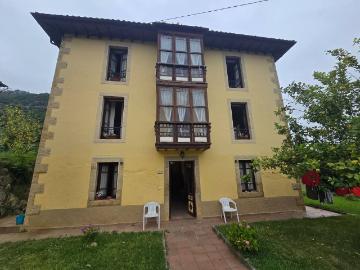 Casa chalet en Venta en Peñamellera Baja