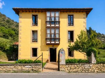Casa chalet en Venta en Peñamellera Baja