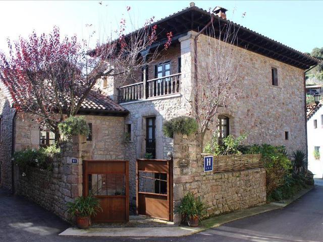 Casa chalet en Venta en Peñamellera Baja