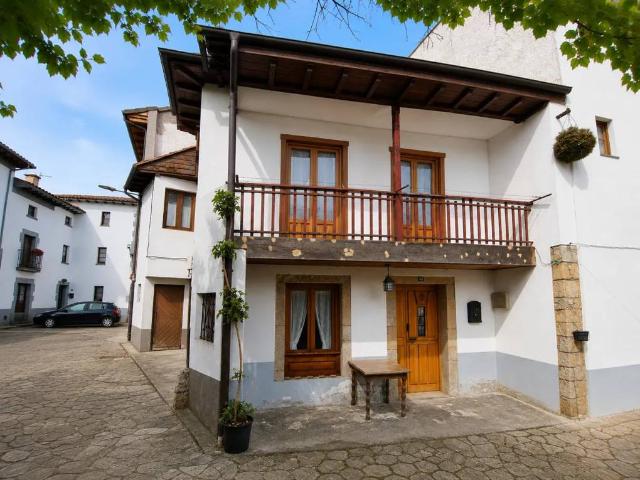 Casa chalet en Venta en Peñamellera Baja