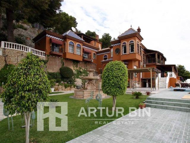 Casa chalet en Venta en Pinares de San Antón
