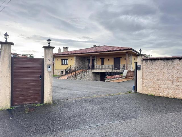 Casa chalet en Venta en Pillarno