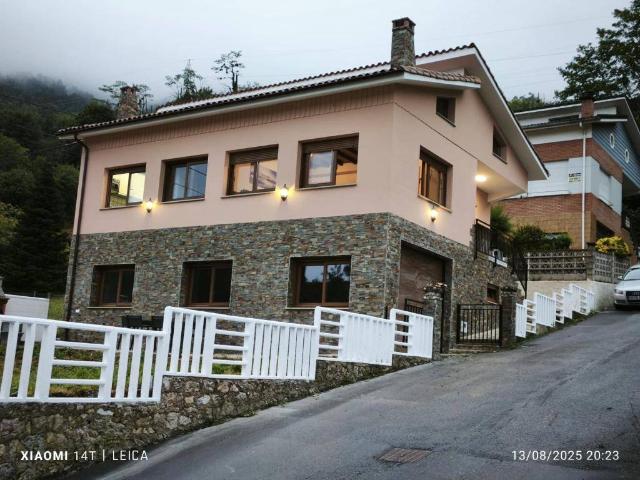 Casa chalet en Venta en Piloña