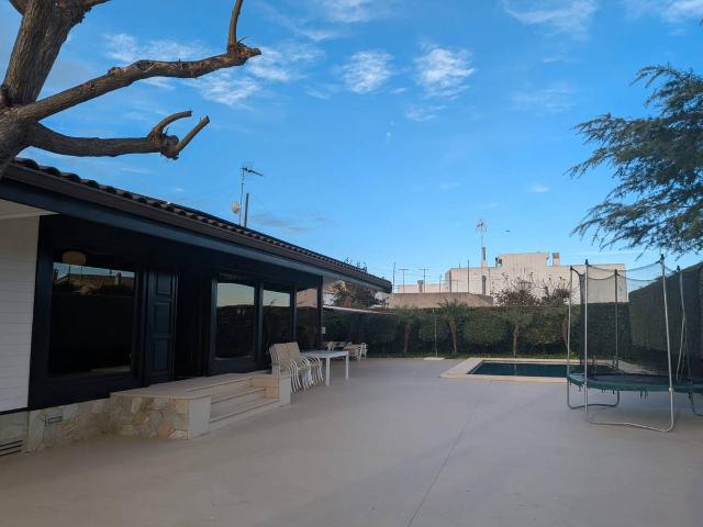 Casa chalet en Venta en Piscinas