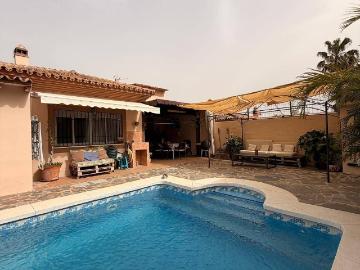 Casa chalet en Venta en Pizarra