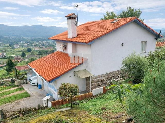 Casa chalet en Venta en Ponteareas