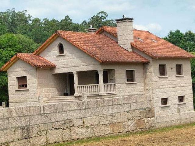 Casa chalet en Venta en Ponteareas