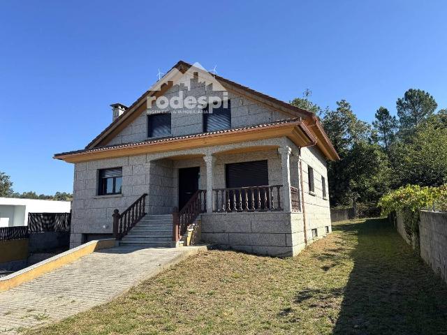 Casa chalet en Venta en Ponteareas