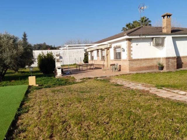 Casa chalet en Venta en Poniente Norte Miralbaida Parque Azahara