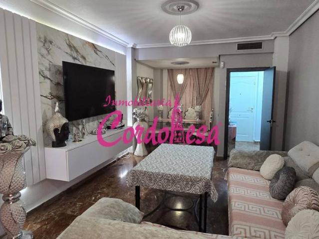 Casa chalet en Venta en Poniente Norte Miralbaida Parque Azahara