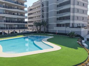 Villa en venta en Los Arenales del Sol - Jardín