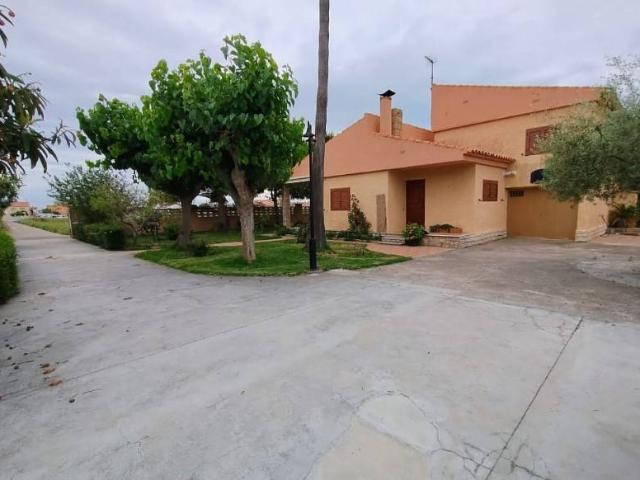 Casa chalet en Venta en Playa Ben Afeli