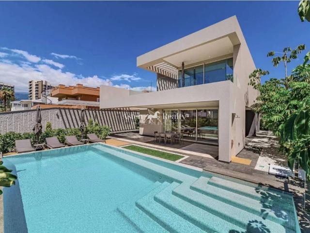 Casa chalet en Venta en Playa de las Américas