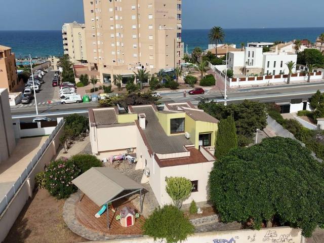 Casa chalet en Venta en Playa de las Gaviotas El Pedrucho