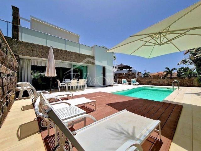 Casa chalet en Venta en Playa del Duque