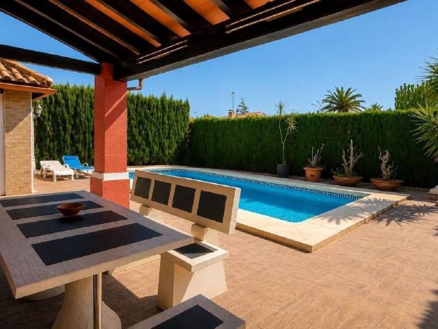 Casa chalet en Venta en Playa Poniente