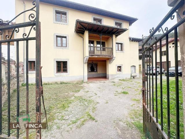 Casa chalet en Venta en Pravia