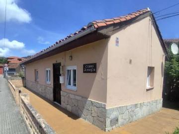 Casa chalet en Venta en Pravia