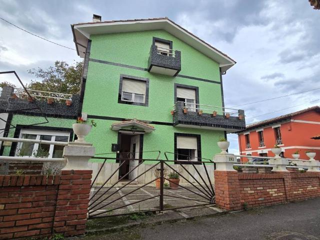 Casa chalet en Venta en Pría Nueva Hontoria Naves