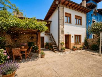 Casa chalet en Venta en Pría Nueva Hontoria Naves