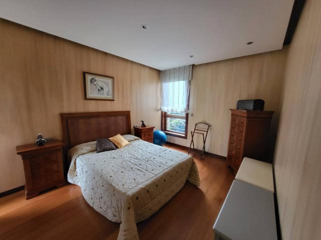 Casa chalet en Venta en Priegue