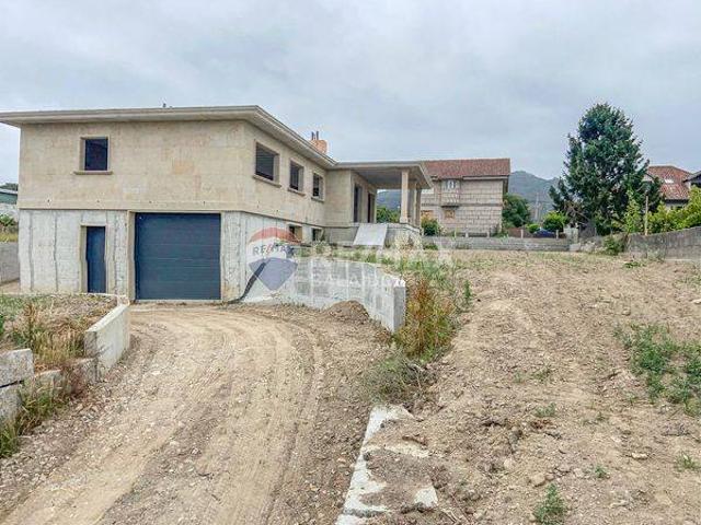 Casa chalet en Venta en Priegue