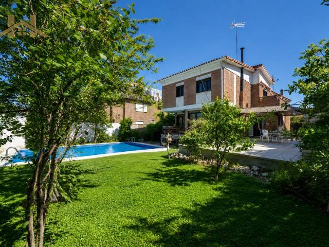 Casa chalet en Venta en Pueblo
