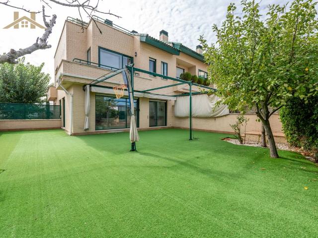 Casa chalet en Venta en Pueblo