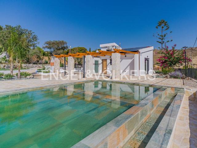 Casa chalet en Venta en Pueblo Acantilado Lanuza