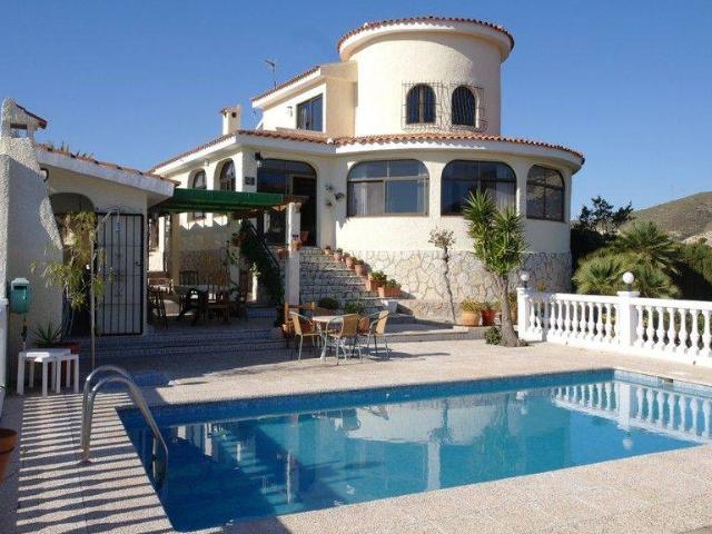 Casa chalet en Venta en Pueblo Acantilado Lanuza