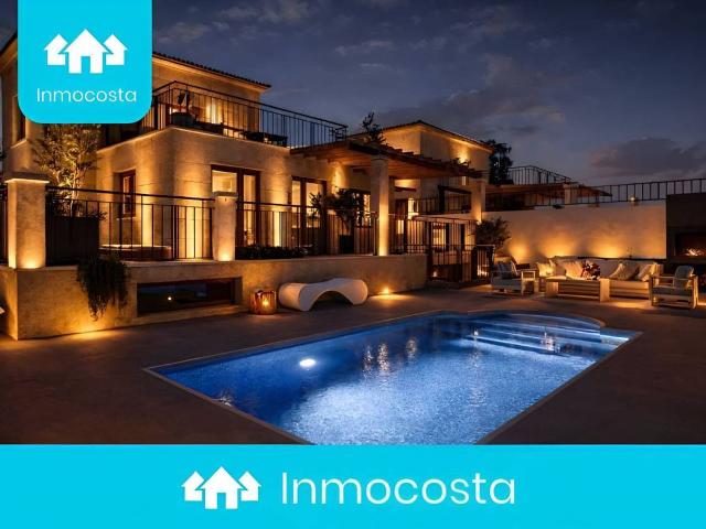 Casa chalet en Venta en Pueblo Español Coveta Fumá