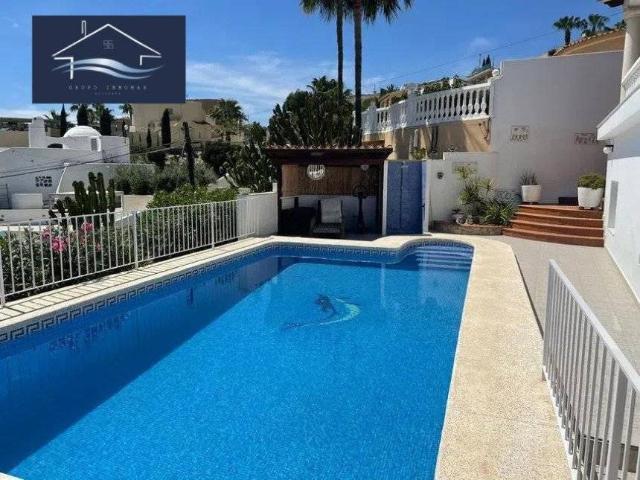 Casa chalet en Venta en Pueblo Español Coveta Fumá