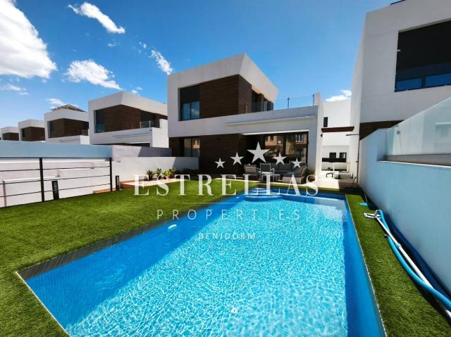 Casa chalet en Venta en Pueblo Español Coveta Fumá