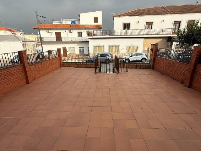 Casa chalet en Venta en Puebla de Guzmán