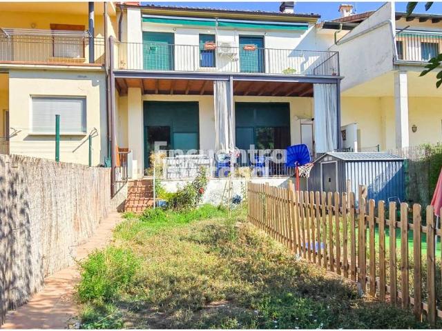 Casa chalet en Venta en Puente la Reina / Gares