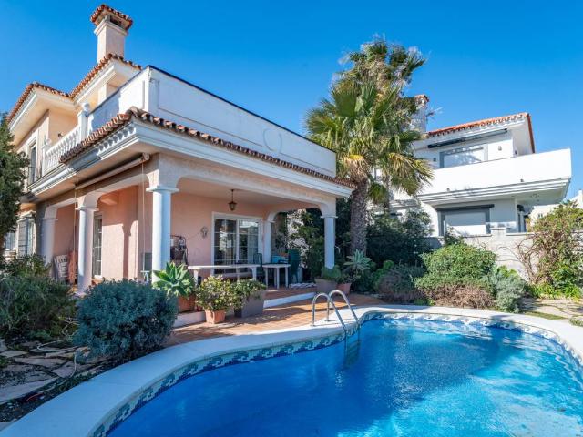 Casa chalet en Venta en Puerto Deportivo