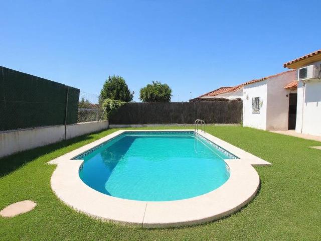 Casa chalet en Venta en Puertas del sur Guadabajaque