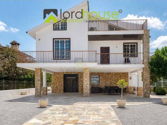 Casa chalet en Venta en Purias